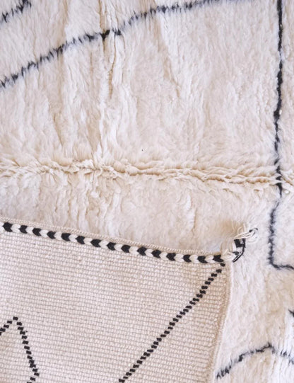 Beni Ourain Carpet 8.1 x 6.5 ft / 247 x 198 cm - Surcoma