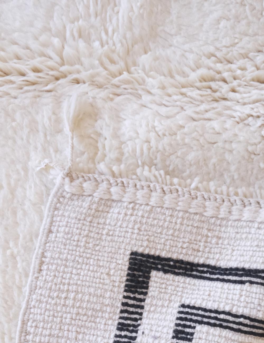 Beni Ourain Style Moroccan Rug - Forma 19