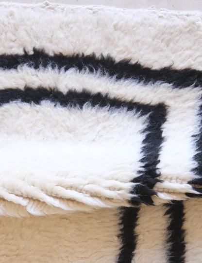 Beni Ourain Style Moroccan Rug - Forma 19