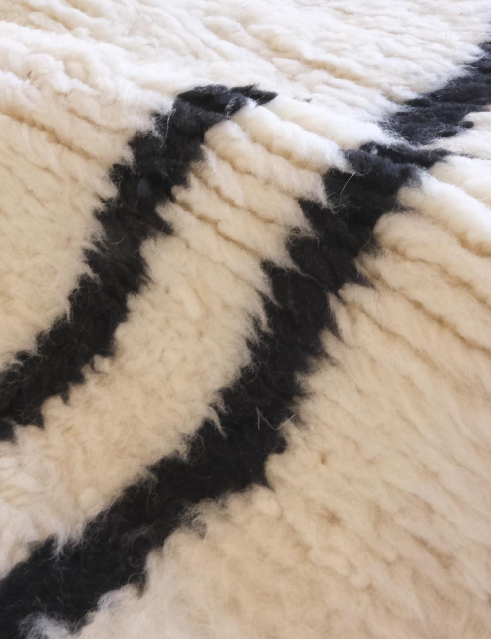 Beni Ourain Style Moroccan Rug - Forma 19