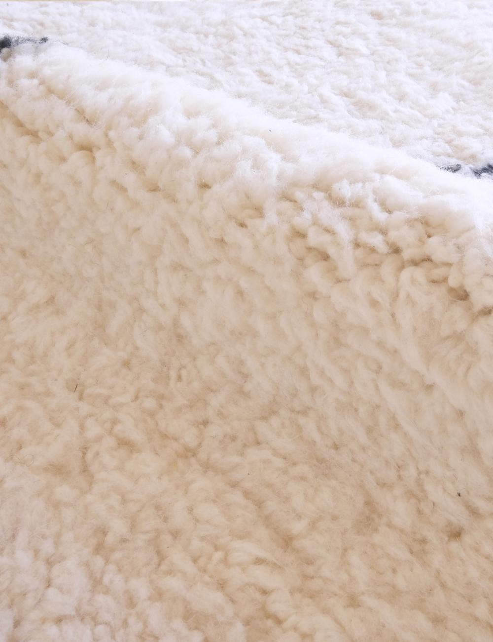 Moroccan Beni Ourain Wool Rug 11.5 x 8.5 ft / 352 x 260 cm