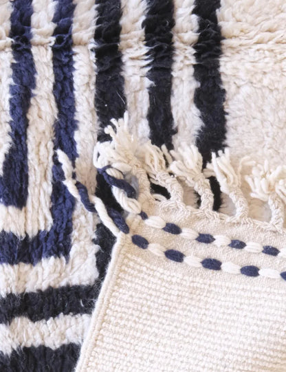 Moroccan Black and White Wool Rug 8.8 x 5.7 ft / 268 x 175 cm - Surcoma