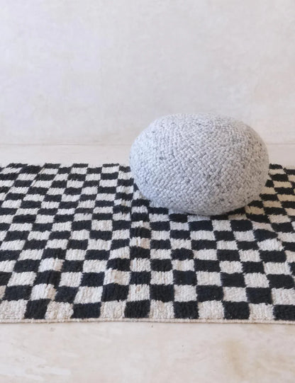 Black Checkered Wool Rug 6.9 x 5 ft / 210 x 153 cm - Surcoma