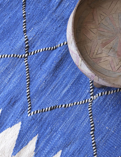 Moroccan Blue Flatwoven Rug 9 x 4.4 ft / 274 x 135 cm - Surcoma