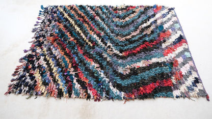 Moroccan Boucherouite Rug 7.7 x 5.1 ft / 234 x 158 cm - Surcoma