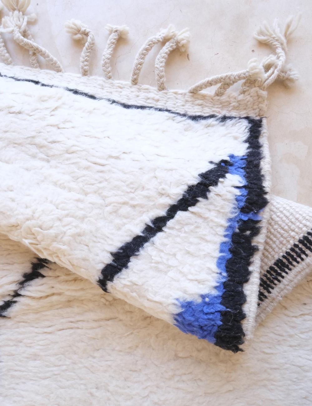 Diamond Motif Moroccan Rug - Echoes Of Love 22