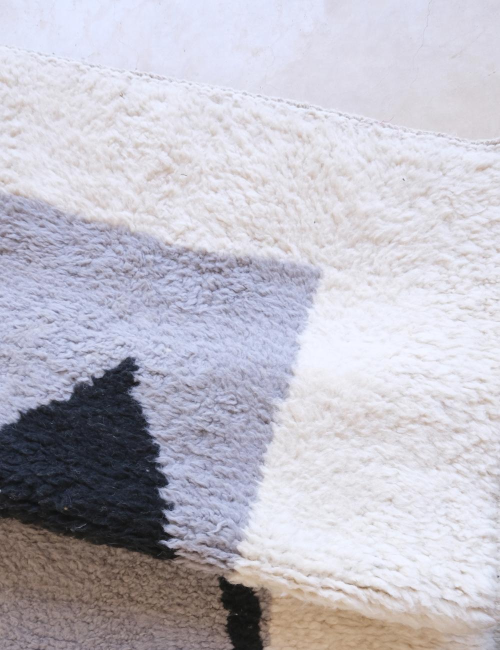 Contemporary Moroccan Berber Rug 10.2 x 8 ft / 310 x 246 cm