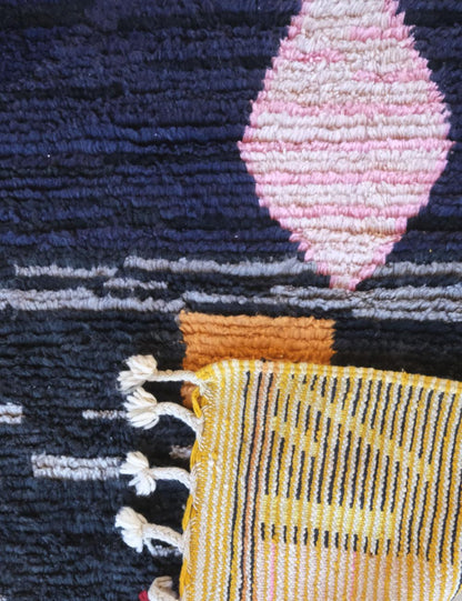 Moroccan Boujad Wool Rug 10.2 x 7.6 ft / 311 x 233 cm