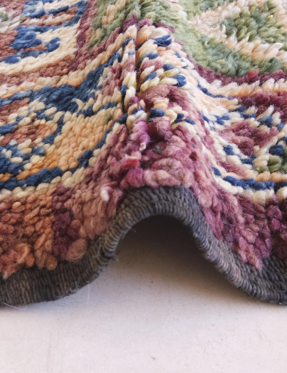 Moroccan Boujad Wool Rug 9.1 x 6 ft / 278 x 185 cm