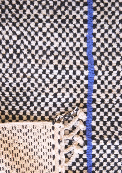 Moroccan Checkered Wool Rug 6.9 x 3.1 ft / 210 x 95 cm - Surcoma