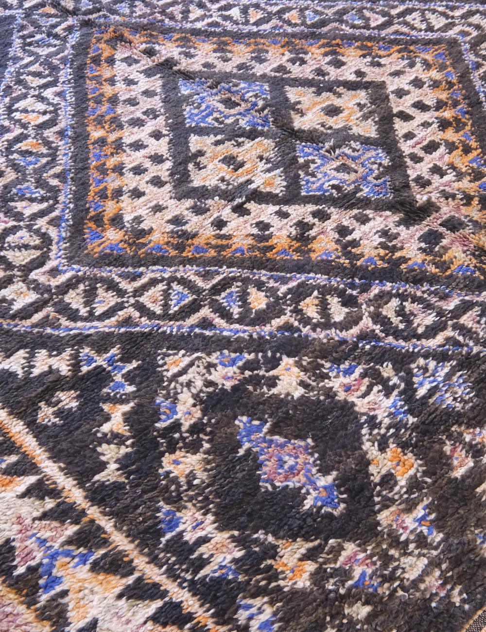 1980s Moroccan Beni MGuild Wool Rug 10.8 x 6.43 ft / 329 x 196 cm - Surcoma