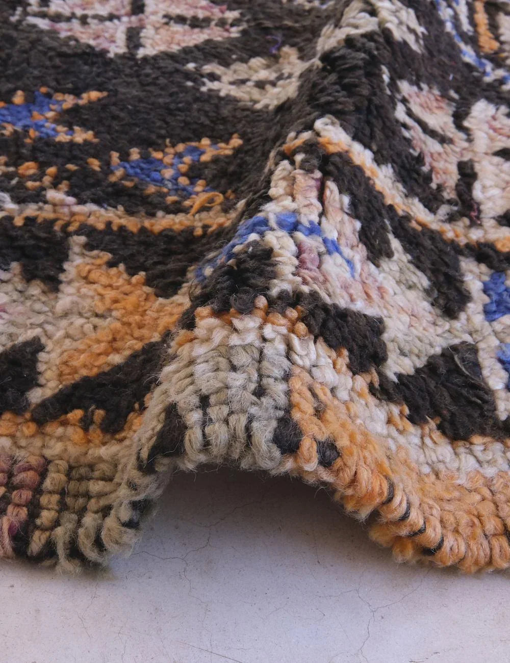 1980s Moroccan Beni MGuild Wool Rug 10.8 x 6.43 ft / 329 x 196 cm - Surcoma