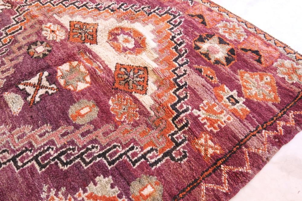 Moroccan Vintage Boujad Rug 8.9 x 5.8 ft / 272 x 178 cm