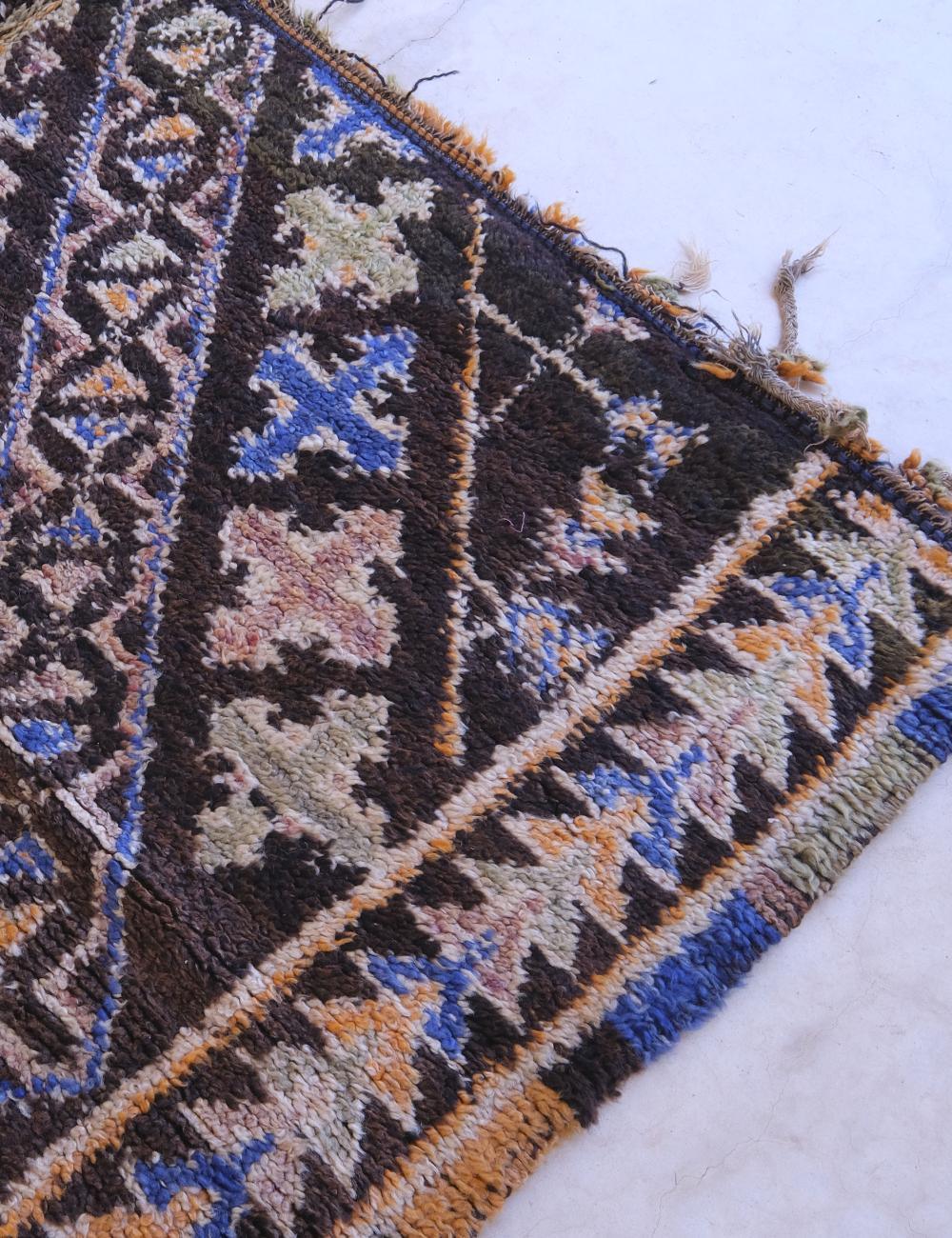 1980s Moroccan Beni MGuild Wool Rug 10.8 x 6.43 ft / 329 x 196 cm - Surcoma