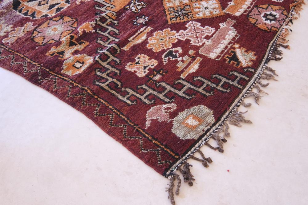 Moroccan Vintage Boujad Rug 8.9 x 5.8 ft / 272 x 178 cm