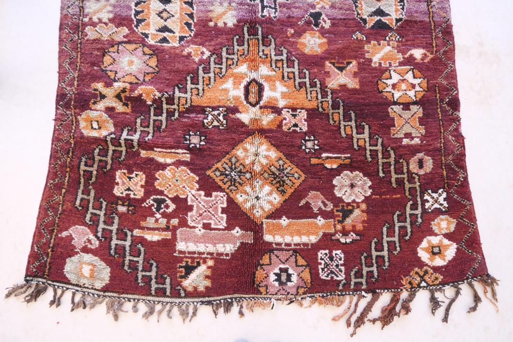 Moroccan Vintage Boujad Rug 8.9 x 5.8 ft / 272 x 178 cm