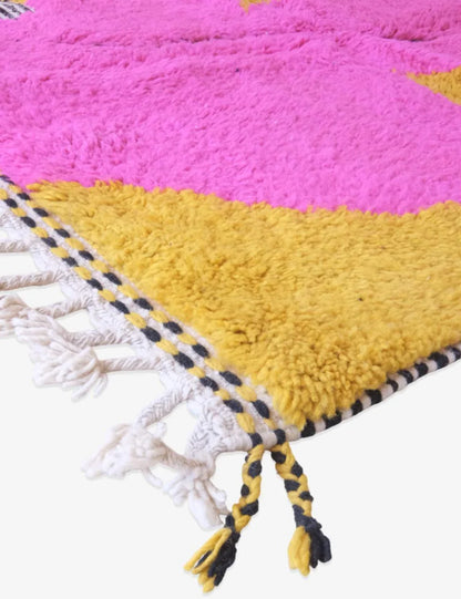 Moroccan Handknotted Accent Rug 4.7 x 3.9 ft / 143 x 120 cm - Surcoma