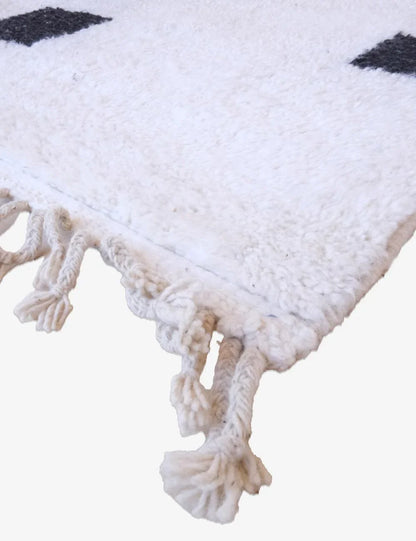 Contemporary Moroccan White and Black Rug 11.3 x 8 ft / 345 x 244 cm - Surcoma