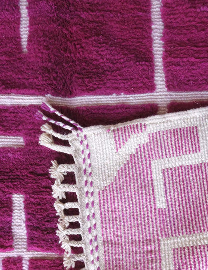 Moroccan Magenta Wool Rug 8.2 x 6.3 ft / 249 x 192 cm - Surcoma
