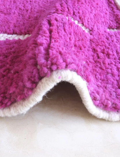 Moroccan Magenta Wool Rug 8.2 x 6.3 ft / 249 x 192 cm - Surcoma