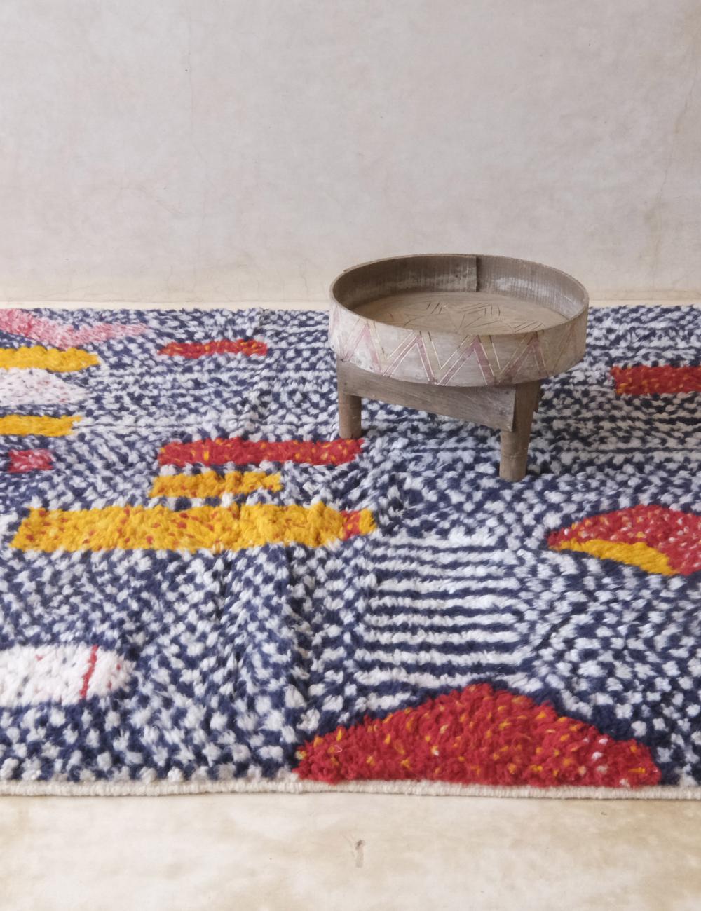 Moroccan Handknotted Wool Rug 8.2 x 5.2 ft / 249 x 160 cm