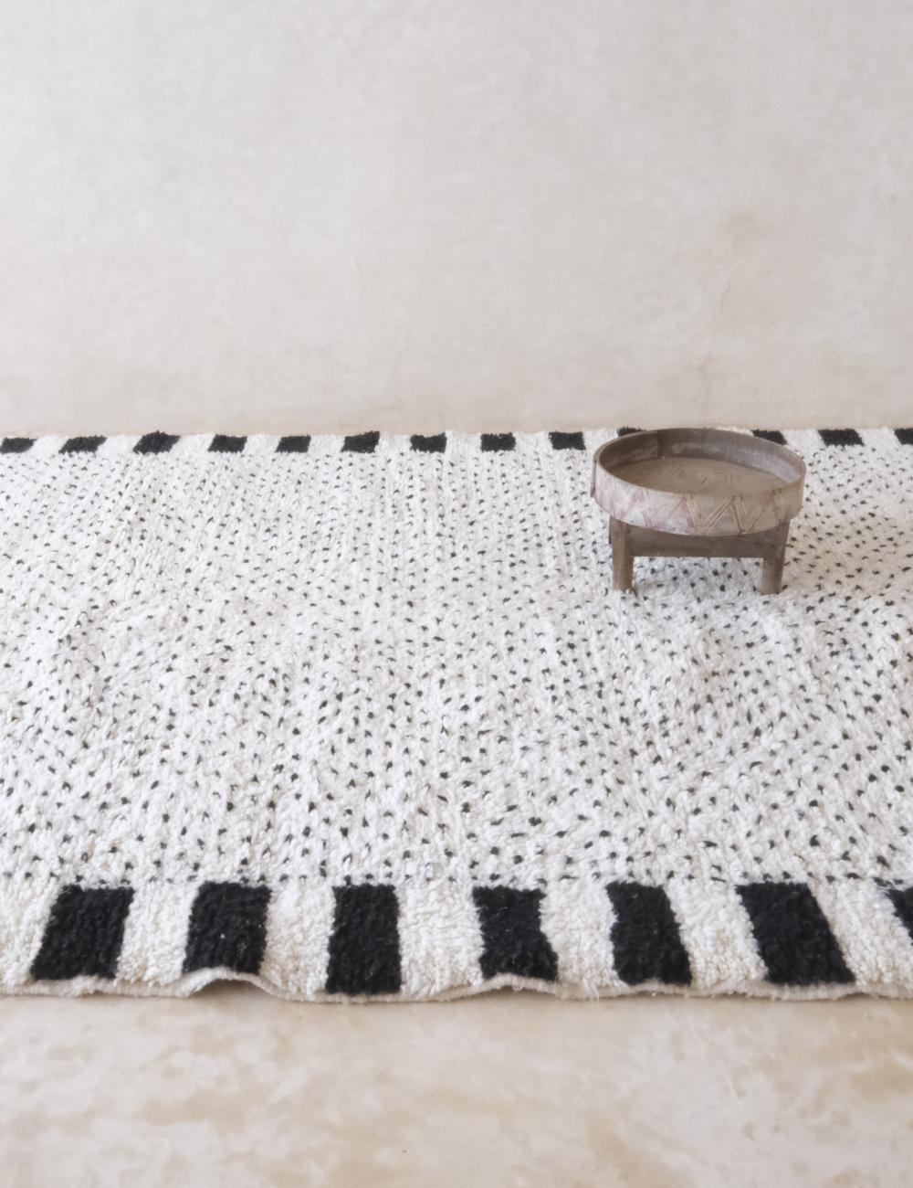 Beni Ourain Moroccan White Wool Rug - 10.6 x 7.1 ft / 322 x 218 cm