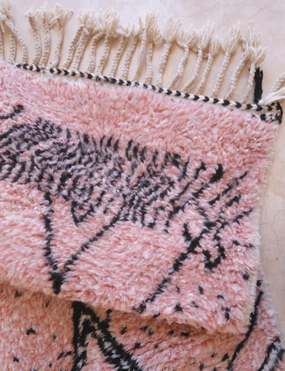 Moroccan Pink Accent Wool Rug 6.1 x 4.4 ft / 185 x 135 cm - Surcoma