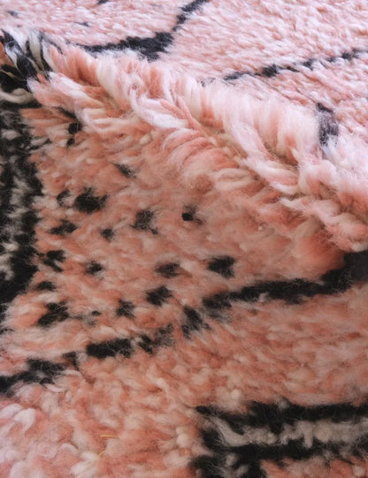 Moroccan Pink Accent Wool Rug 6.1 x 4.4 ft / 185 x 135 cm - Surcoma