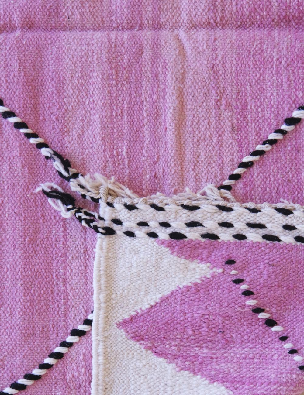 Moroccan Pink Kilim Rug 8.4 x 6.1 ft / 256 x 186 cm