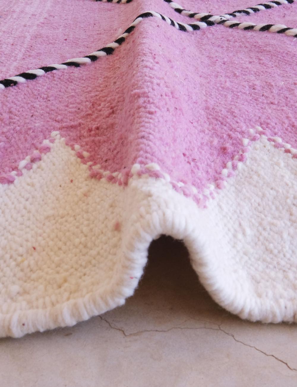 Moroccan Pink Kilim Rug 8.4 x 6.1 ft / 256 x 186 cm