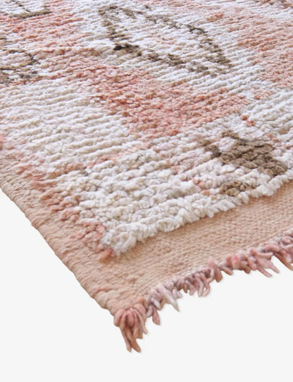 Boujad Moroccan Coral Pink Rug 8.6 x 5.3 ft / 263 x 164 cm - Surcoma