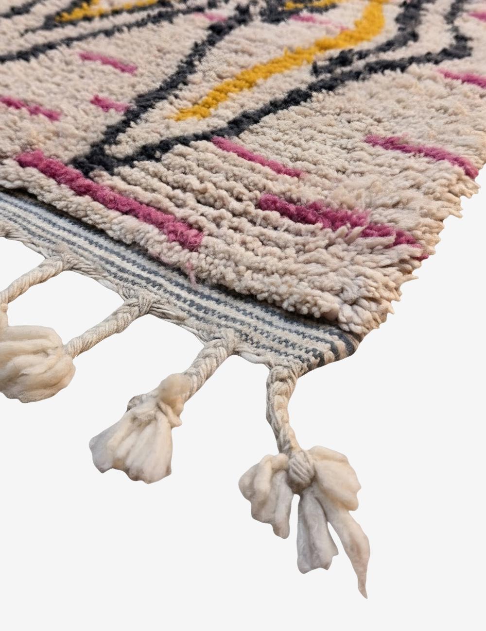 Red Wool Boujad Rug with Bold Diamonds 9.8 x 6 ft / 299 x 183 cm