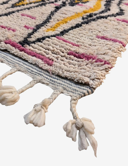 Red Wool Boujad Rug with Bold Diamonds 9.8 x 6 ft / 299 x 183 cm