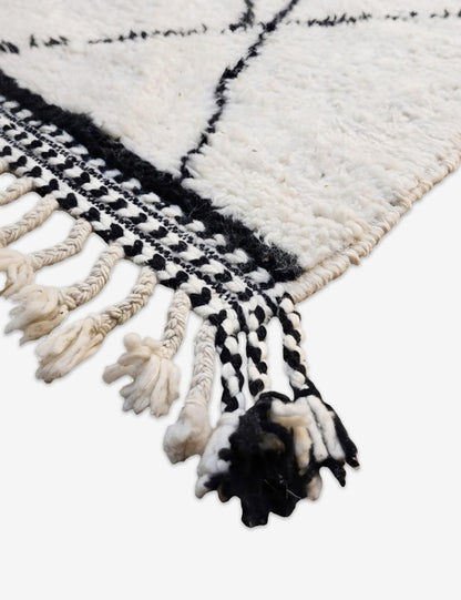 Fine Black Diamond Beni Ourain Rug 11.3 x 7.87 ft / 344 x 240 cm