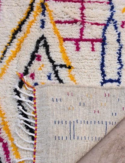 Modern Hand-Drawn Diamond Azilal Rug 7.1 x 4.33 ft / 216 x 132 cm