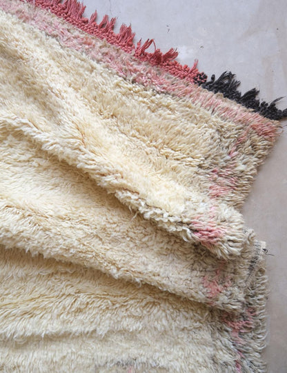Handknotted Moroccan Wool Rug 9.8 x 4.9 ft / 300 x 152 cm - Surcoma