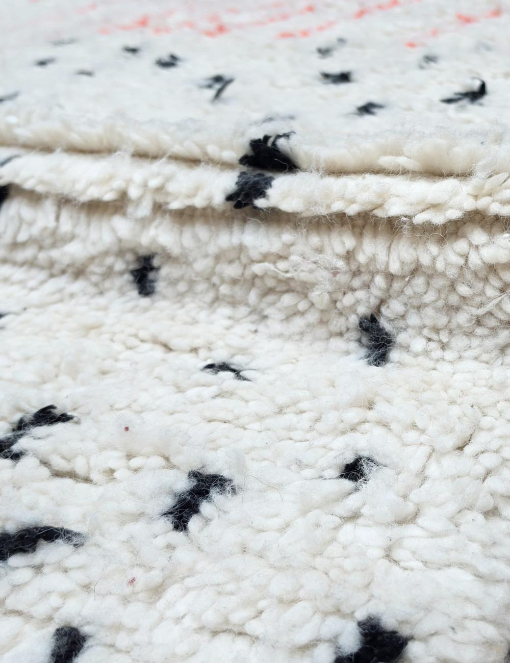 White Wool Moroccan Rug with Color 9.4 x 6.43 ft / 285 x 196 cm