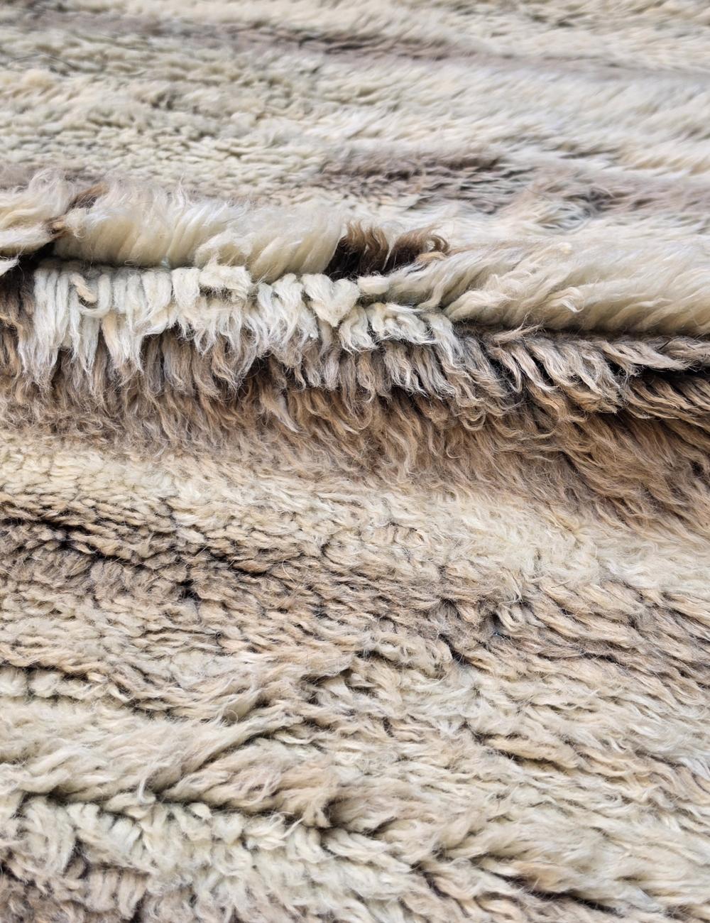 Handwoven Berber Wool Rug with Natural Beige - 16.6 x 11.1 ft / 505 x 340 cm