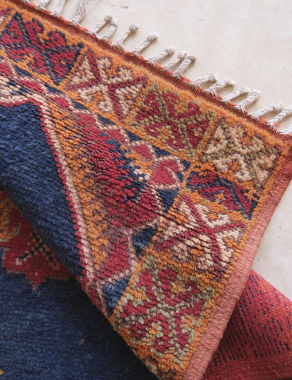 Small Tribal Moroccan Rug 5.1 x 3.6 ft / 156 x 112 cm