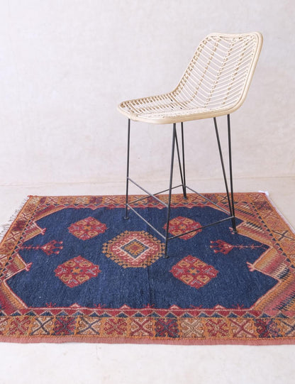 Small Tribal Moroccan Rug 5.1 x 3.6 ft / 156 x 112 cm