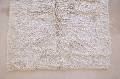 Moroccan Solid White Rug 9.2 x 4.7 ft / 280 x 144 cm - Surcoma