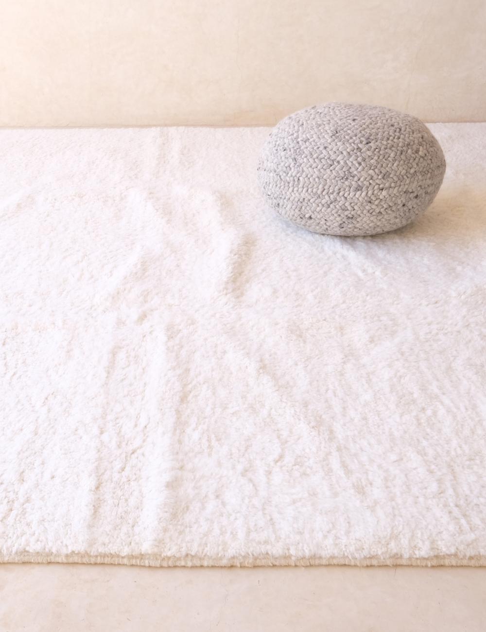 Moroccan White Solid Wool Rug 14.7 x 10.3 ft / 448 x 314 cm