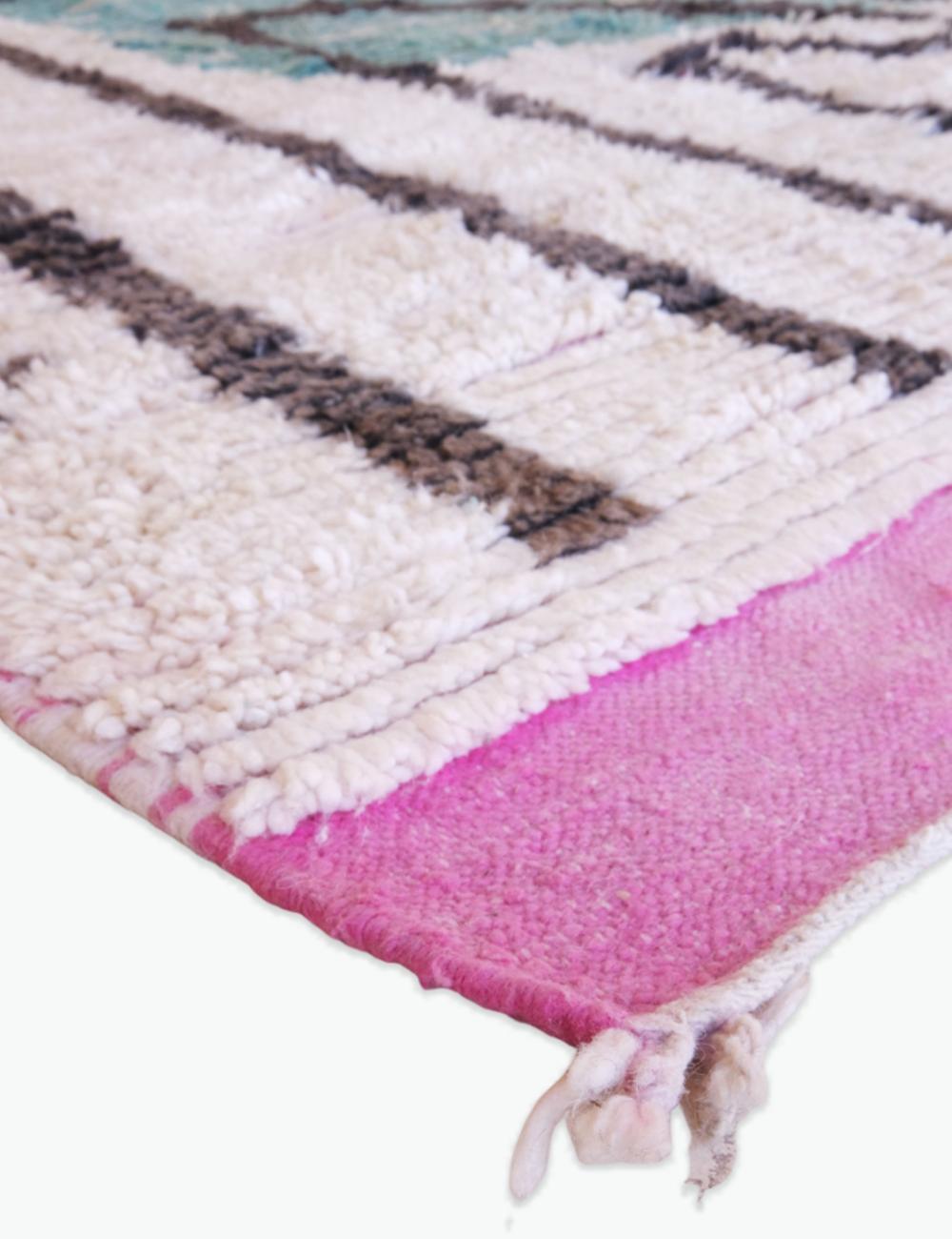 Bold Pattern Carpet 12.4 x 7.9 ft / 378 x 242 cm