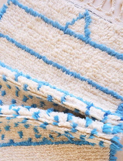 Mini Berber Rug 4.7 x 2.6 ft / 143 x 80 cm