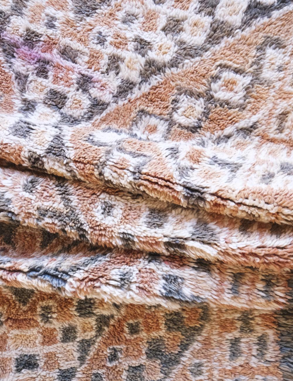 Beni Mguild Rug 13.5 x 6.7 ft / 412 x 205 cm