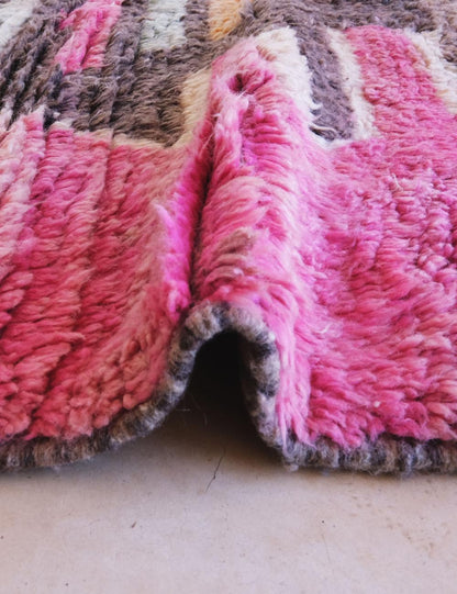 Fuchsia Wool Rug 8.2 x 5.1 ft / 249 x 158 cm