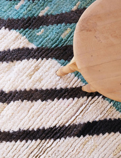 Bold Pattern Carpet 12.4 x 7.9 ft / 378 x 242 cm