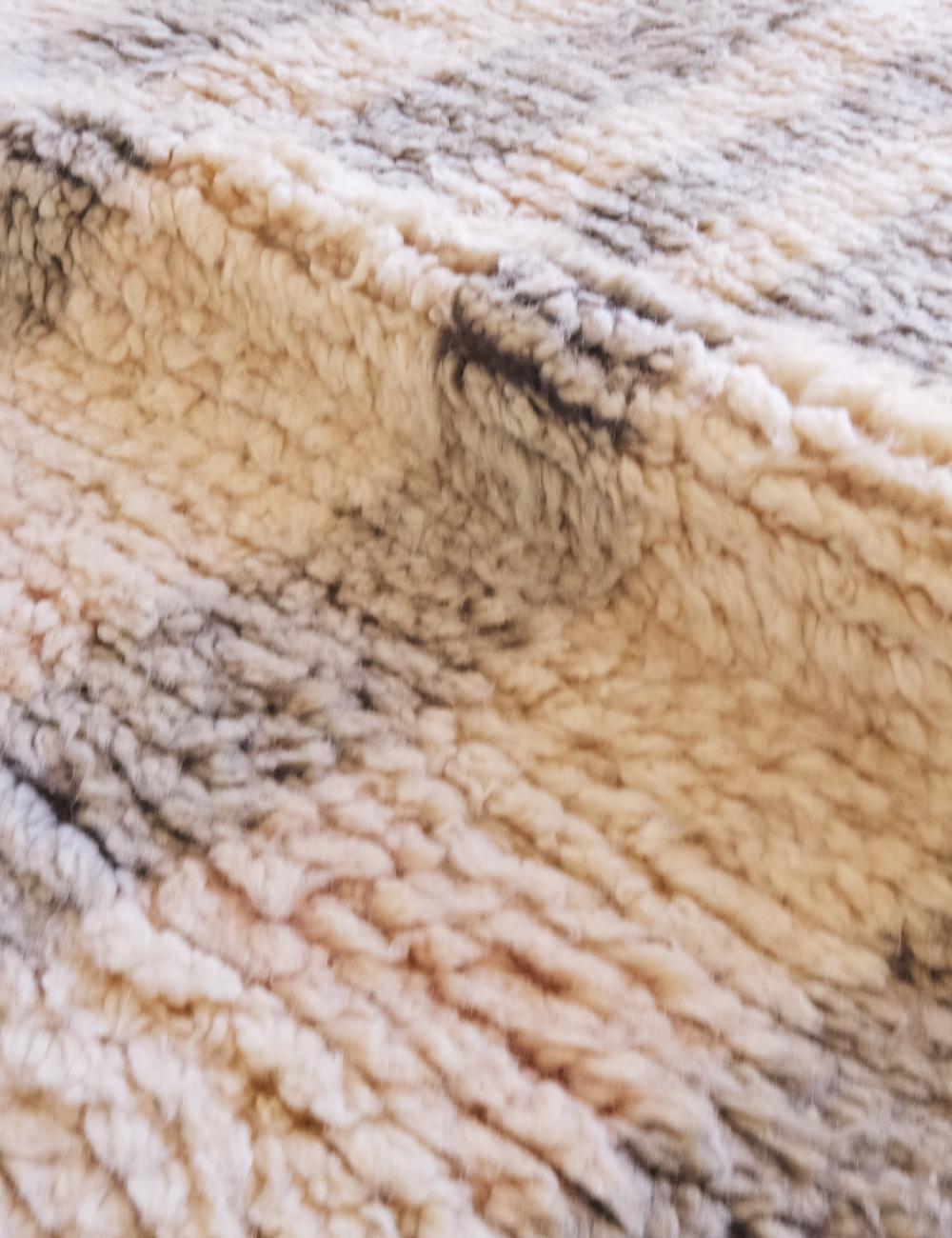 Neutral Moroccan Wool Rug 8.7 x 5.3 ft / 266 x 162 cm