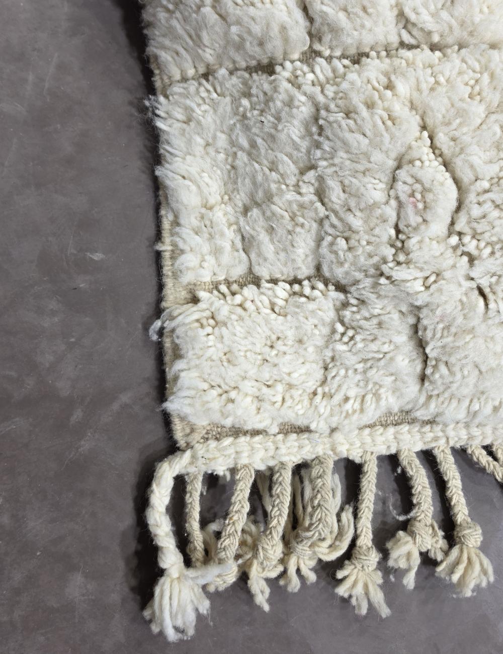 Off-White Moroccan Runner Rug 7 x 2 ft / 214 x 63 cm
