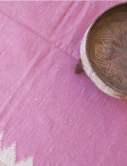 Pink Kilim Moroccan Rug 7.6 x 4.5 ft / 233 x 138 cm - Surcoma